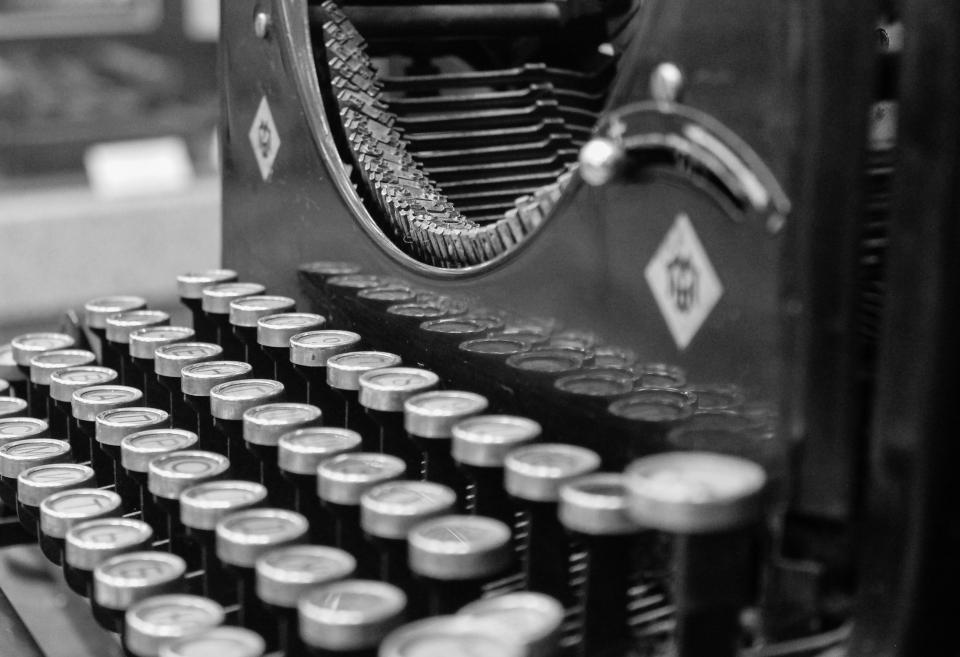 typewriter vintage oldschool black and white