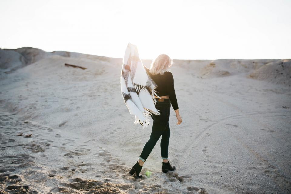 girl, woman, people, blonde, fashion, model, sand, sunshine, lifestyle, beauty