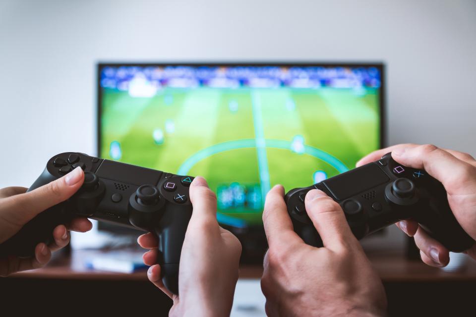 video, games, play, playstation, tv, screen, hands, modern, technology